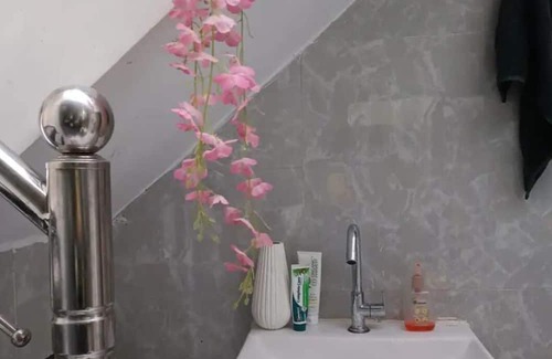 Allahabad House | Charming 1-bedroom building in beautiful Prayagraj with WiFi