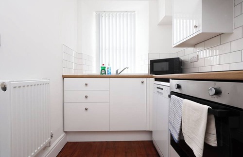 Margam Apartment | Parking, En-Suite Double Room, Kitchen