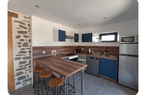 Pleaux House | Le gîte de Lachaux (Cantal)