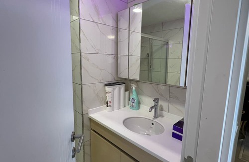 Esenyurt Apartment | Cozy 1-bedroom apartment in marvelous Istanbul with wifi and full gym.