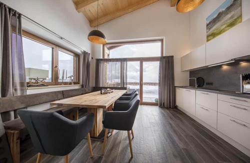 Schonbach Ski Chalet | Chalet in Neukirchen near Wildkogel Ski Arena