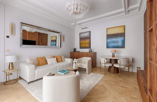 8th Arrondissement Apartment | Serviced Apartment - 6 Guests - Champs-Élysées