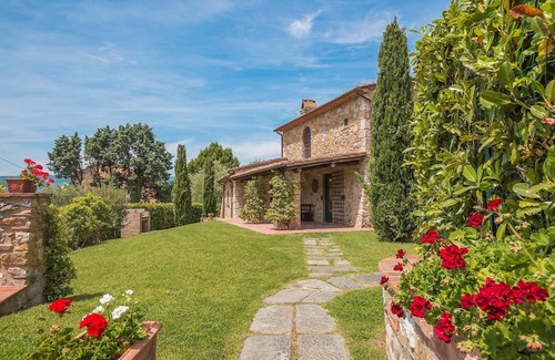 Monsummano Terme Villa | My Rental Homes - Villa del Colle with private swimming pool and covered patios