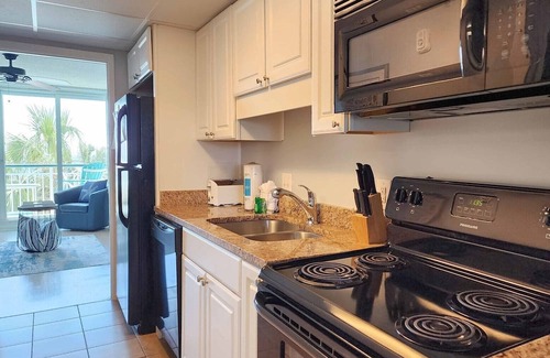Litchfield by the Sea Condo | Bridgewater 414 - Oceanfront w/Lazy River! Nicely Furnished, 1 Bedroom, 1 Bath