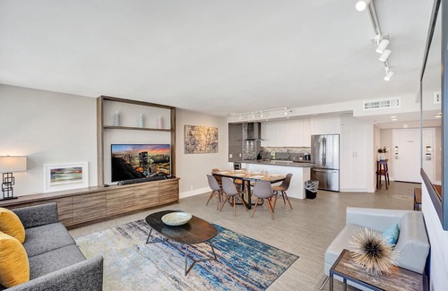 Mid Beach Apartment | Luxury Condo with Resort Amenities, Pools, Gym & Sauna 804