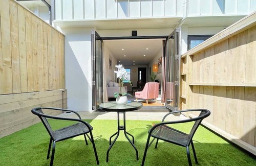 Grey Lynn House | City Gem Greenery Backyard 2BR vs Free Parking AC