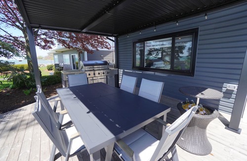 Amherstburg Cottage | Shore To Please-Tranquil Getaway