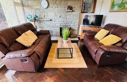 Langstone House | Bryn Gwyn Lodge