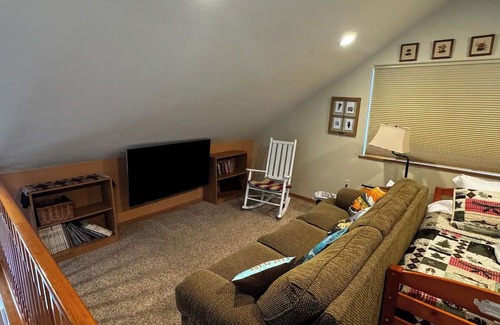 Wasilla Apartment | Peaceful Wasilla Lakefront Apartment.