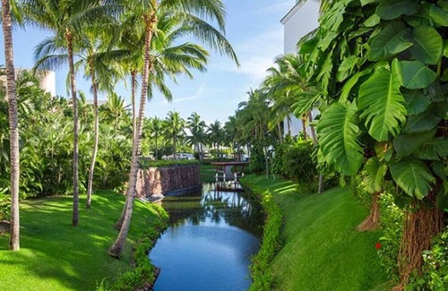 Marina Vallarta Resort | Coastal Comfort in the Mayan Palace Master Room – Vidanta Vallart