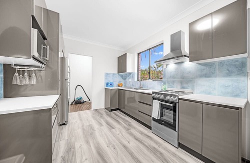 Granville Apartment | Beautiful Sunset Apt. Paradise