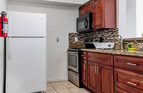 North Beach Apartment | Hollywood Studio | Near Boardwalk | Free Parking