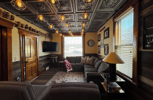 Charlevoix House | 5-bedroom house, 4 blocks from downtown, next door to Dairy Grille, Charlevoix.