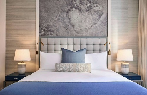 Financial District Hotel | 2 Connecting Suites + Connecting Room at a 5⭐️ Hotel