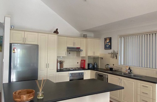 Batehaven House | 3/304 Beach Road, Batehaven