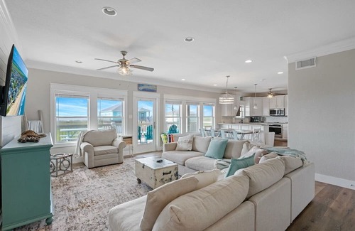 Crystal Beach House | B3 Sand Ranch: 4 BR, 3 BA House in Crystal Beach, Sleeps 14