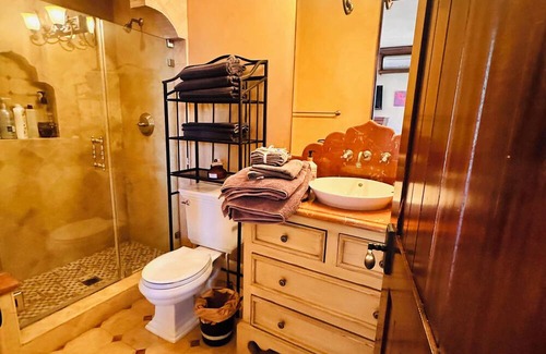 Palos Verdes Estates House | Luxurious 1 bedroom Guest House in Palos Verdes Estates