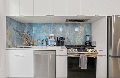 Bedford-Stuyvesant Apartment | Decatur Place by Rove Travel | 1BR Chic Apartment