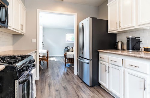 Belmont Heights House | A 2bed 2bath modern coastal vibe made for your perfect Southern California stay!