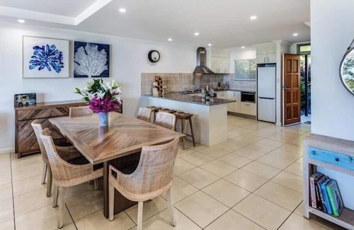 Hamilton Island Apartment | Blue Water Views 2