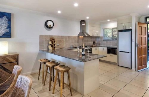 Hamilton Island Apartment | Blue Water Views 2