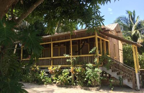 Gales Point House | Yellow Bell Guest House