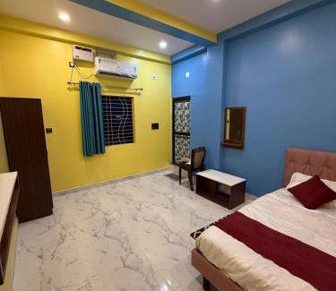 Bhadrak Hotel | HOTEL SANTILATA PALACEe