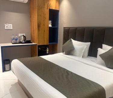 Dausa House | Pinky Hotel