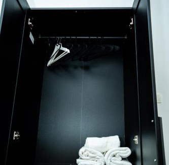 Liege House | Chambre R2 avec salle de bain partagée près de l'hôpital de la Citadelle à Liège