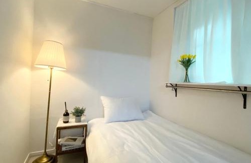 Sinchon-dong Bed & Breakfast | Hongdae Cozy42
