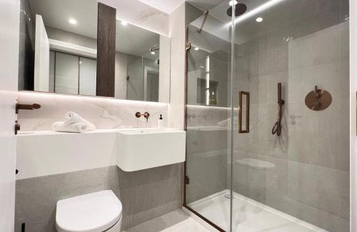 Sands End Apartment | Luxurious Entire Family Apartment