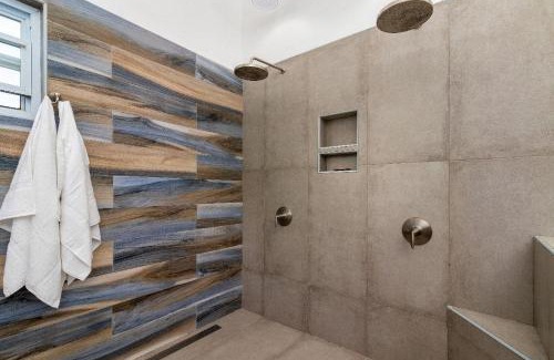 Saint Andrew Villa | Stay at this Luxury Home in Kingston