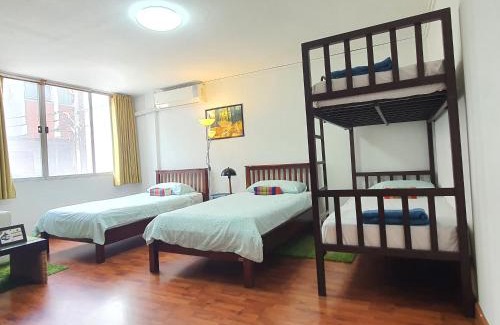 Thanon Phaya Thai Hostel | The Chan Vacation Home