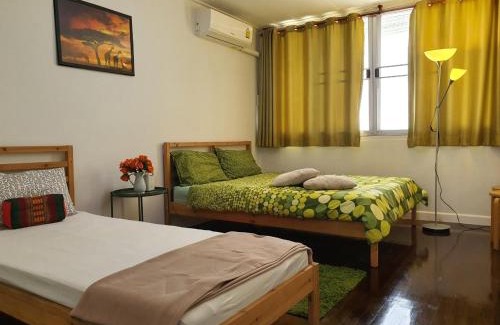 Thanon Phaya Thai Hostel | The Chan Vacation Home