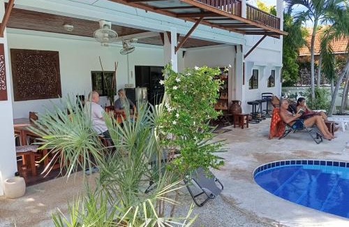 Sam Roi Yot Bed & Breakfast | Lyndale Lodge