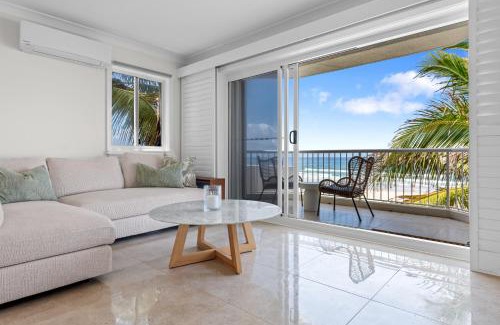 Palm Beach Apartment | Sunlit Splendor Apt w/ Park & Pool