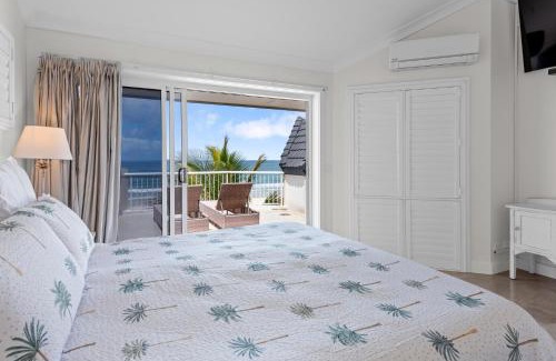 Palm Beach Apartment | Sunlit Splendor Apt w/ Park & Pool