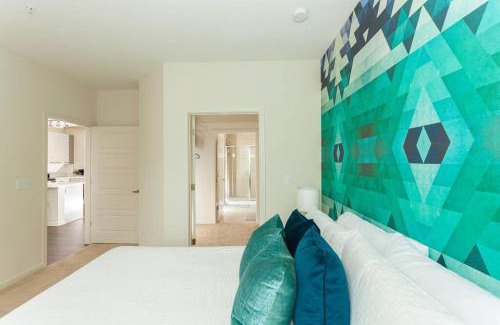 Fourth Ward Apartment | League Flats Uptown at West Trade Street