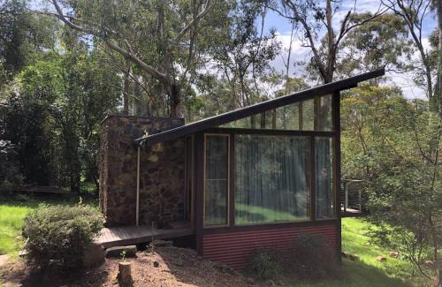 North Warrandyte House | An Architectural Bush Retreat near Yarra Valley