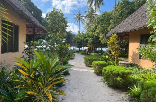 Mafia Island Bed & Breakfast | New Afro Beach Bungalows