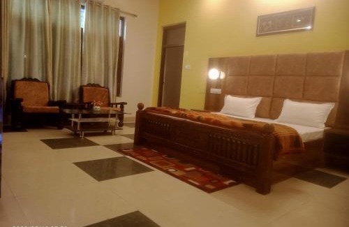 Gunehr House | KAMAKSHI GUEST HOUSE
