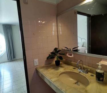 Ciudad Guzman House | Casa Cariño Room 2