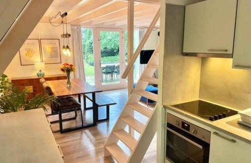 Rekem House | Cozy home near lake & woods