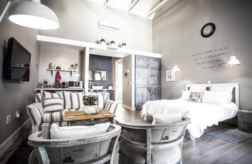 Swakopmund Apartment | Plover Farmhouse Studios