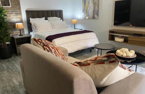 Bezuidenhout Valley Apartment | 163 on Bez