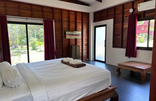 Nuea Khlong Villa | Piman Pu Arthouse