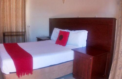 Lehututu House | Hukuntsi Guest House