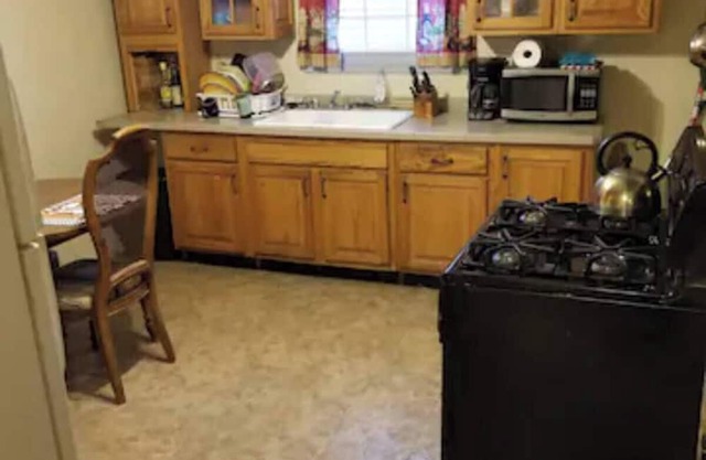 House can sleep 8 or more people