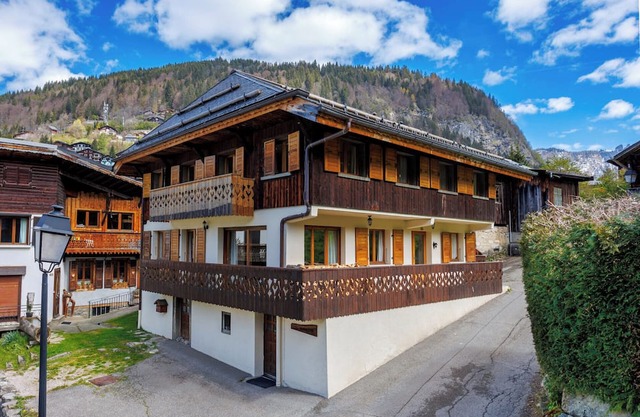 Alptitude Chalet Moulins - spacious chalet in a great location