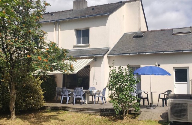 House and garden in Nantes Chantenay. 3-star tourist accommodation label.